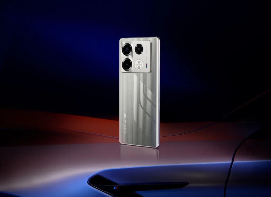 Smartphone Phong Cách Xe BMW Sang Trọng, Giá Từ 5,3 Triệu Đồng